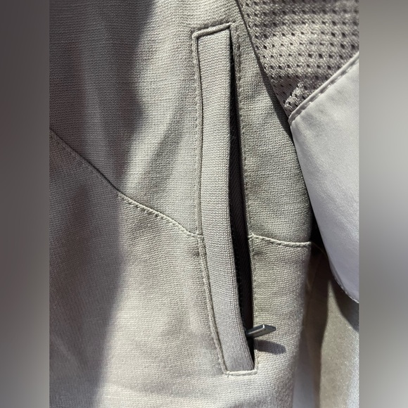 BCBG Maxazria tan jacket - Picture 7 of 9